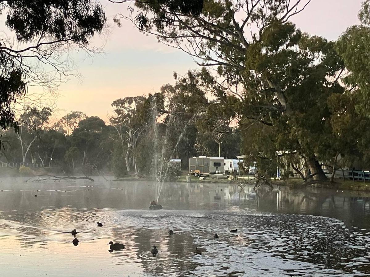 Backpacker, Worktime Accommodation At C & C Stawell Exteriér fotografie